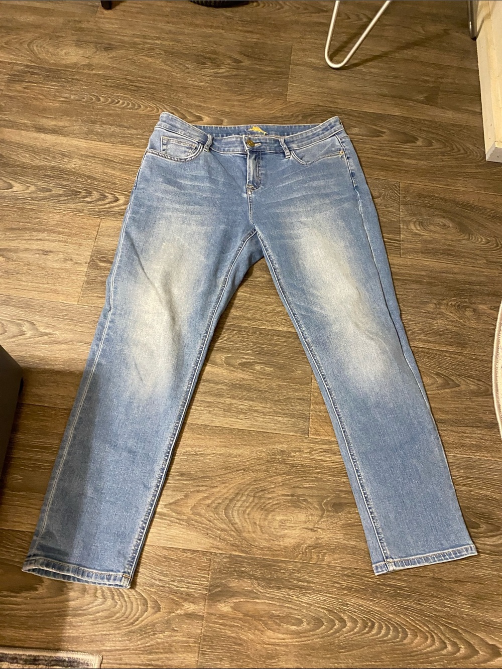 Tommy Bahama Light Blue Women's Straight-Leg Jeans; size 10